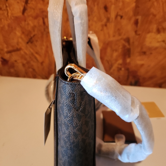 NWT Nice! Michael Kors Brown Mini Bag - Picture 6 of 10